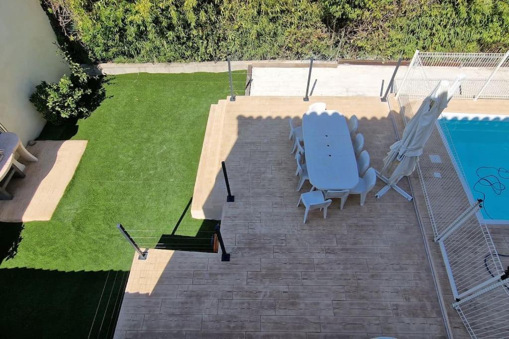 Villa Pour 10 Personnes Avec Piscine Et Jacuzzi Alès Exteriör bild